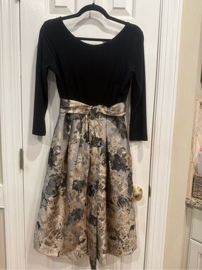 Jessica Howard Black Bodice/Gold & Black Floral Midi Special Occasion Dress-